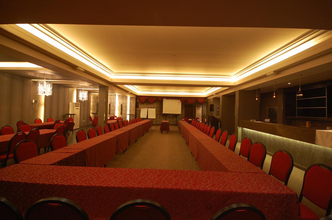 Mamba Point Hotel มอนโรเวีย ภายนอก รูปภาพ