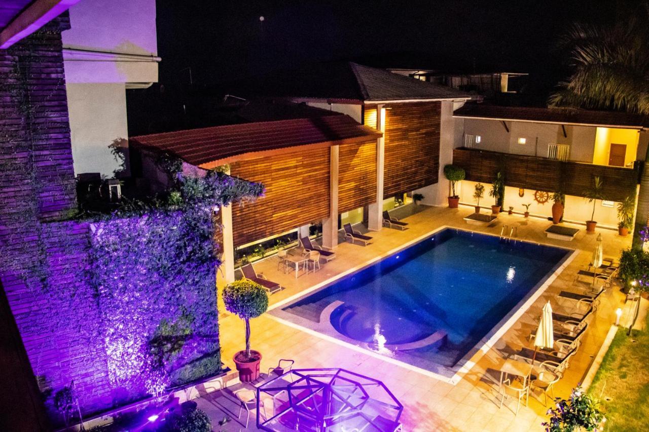 Mamba Point Hotel มอนโรเวีย ภายนอก รูปภาพ