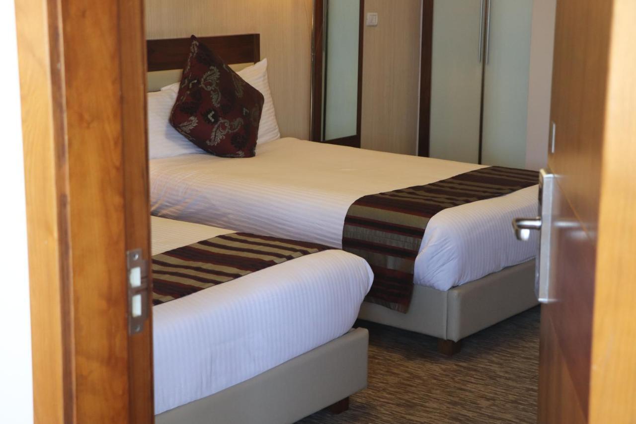 Mamba Point Hotel มอนโรเวีย ภายนอก รูปภาพ