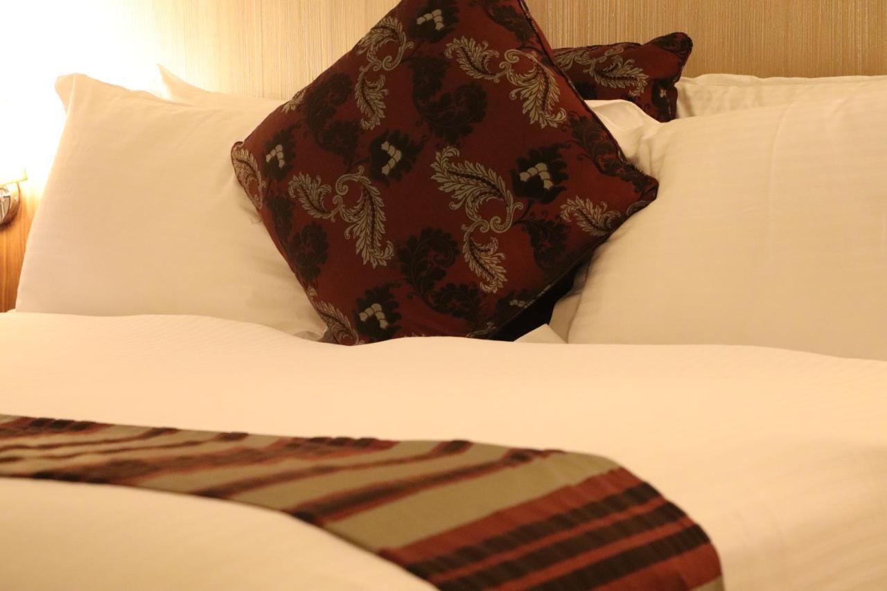 Mamba Point Hotel มอนโรเวีย ภายนอก รูปภาพ